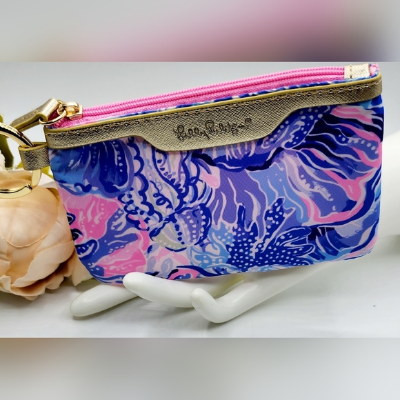 Lilly Pulitzer Accessories - Lilly pulitzer ID case nwot,multicolored